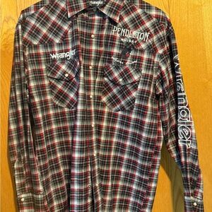 Wrangler Men's Plaid Shirt - Red, Black, and White